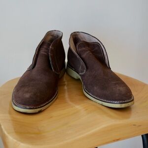 Banana Republic Brown Suede Chukka Boots